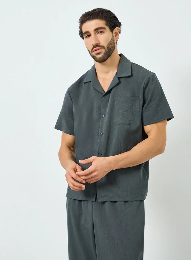 ستايلي طقم بيجاما من بنطال وقميص بأزرار للرجال